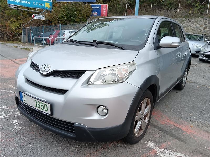 Toyota Urban Cruiser 1,4 D4D High AWD - fotka 3 z 25