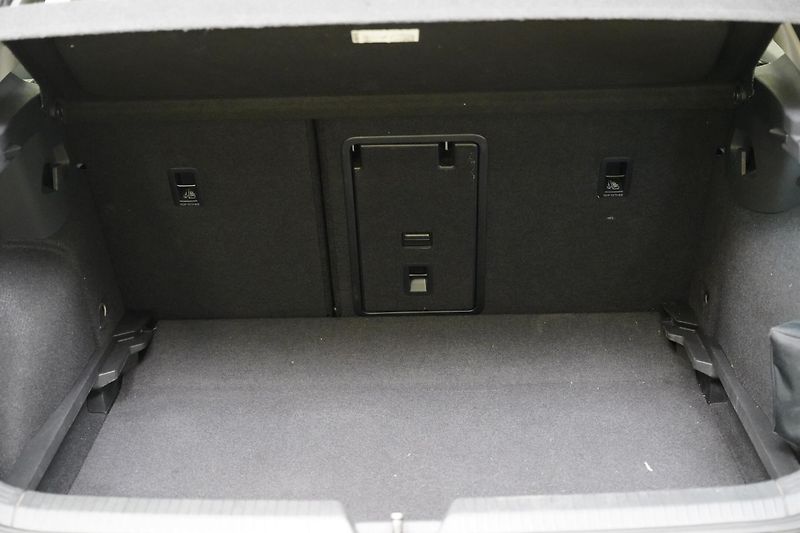 Volkswagen Golf - fotka 23 z 23