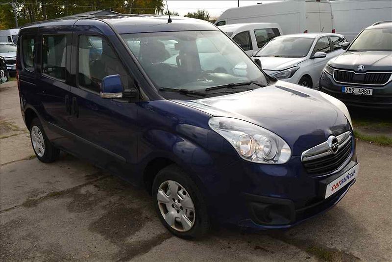 Opel Combo (2013) 1,6 TDI - fotka 3 z 35