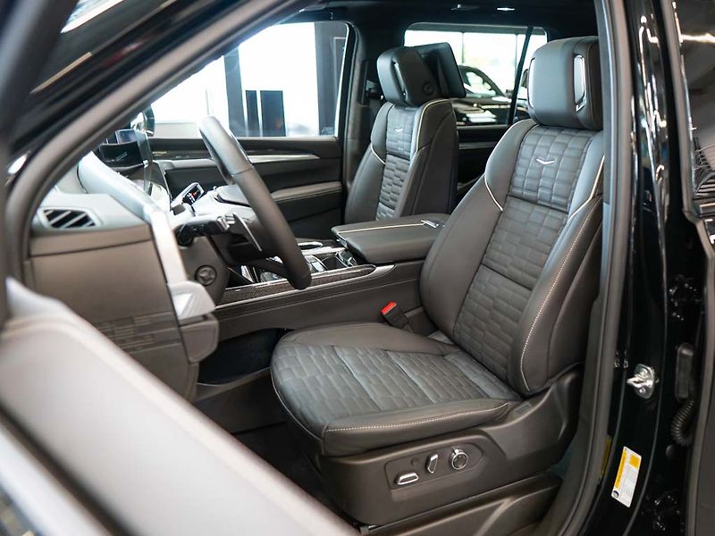 Cadillac Escalade (2025) 6.2 V Supercharged 682 HP 2025 - fotka 16 z 46