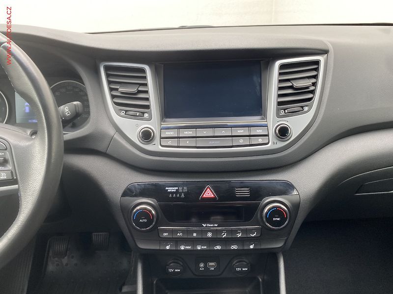 Hyundai Tucson (2017) 1.6 GDi, Trend, kamera - fotka 12 z 18
