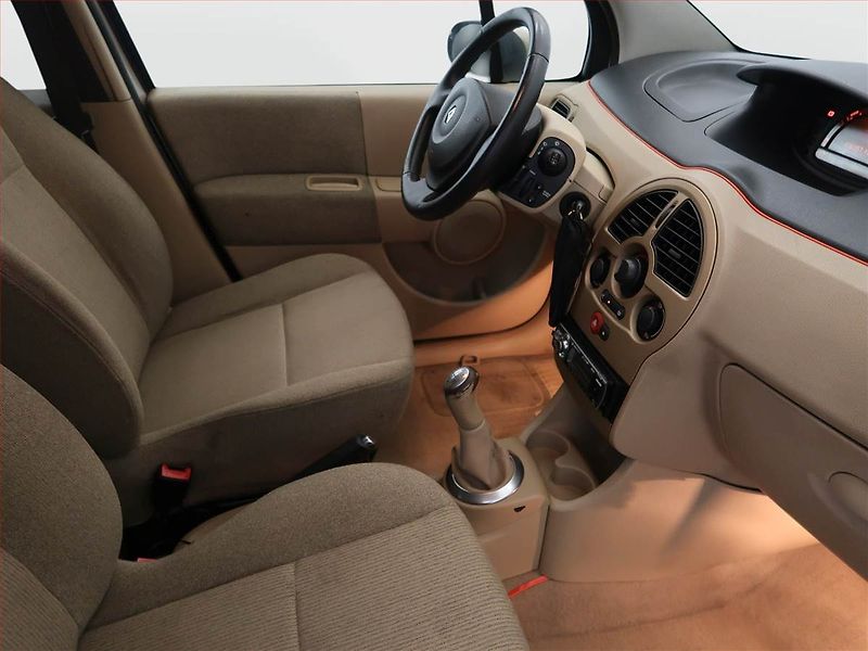 Renault Modus (2004) 1.2 16V, Klima, udržované - fotka 9 z 12