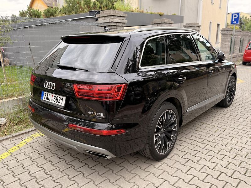 Audi Q7 (2018) 3.0 TFSI - fotka 2 z 17