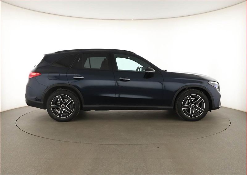 Mercedes-Benz GLC (2024) 220 d 4MATIC, ACC, 360° - fotka 6 z 20