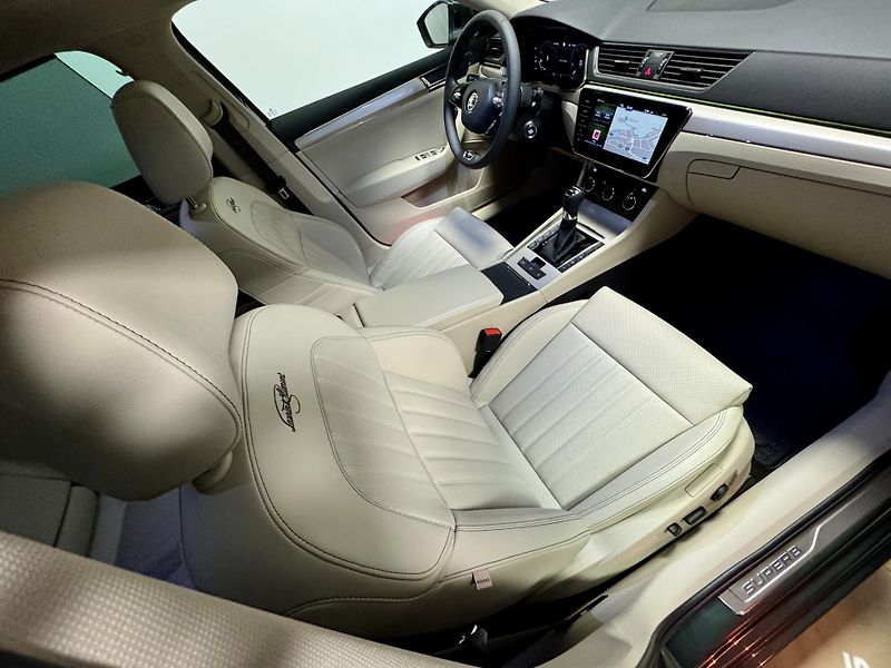 Škoda Superb (2023) L&K 2,0 TDI 147 kW 7-st aut 4x - fotka 28 z 66