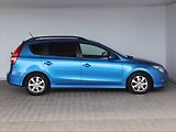Hyundai i30 (2010) 1.6 MPI, Automat, Serv.kniha - náhled 6