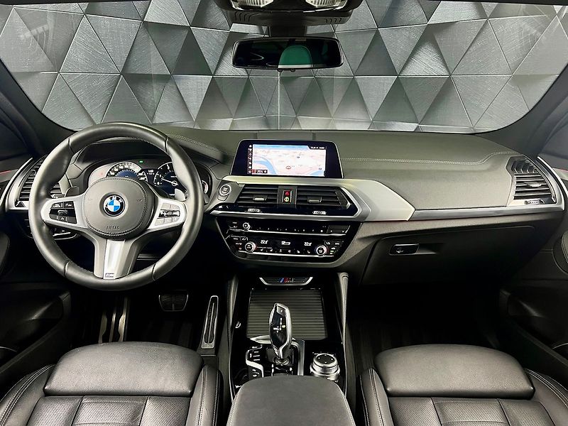 BMW X4 M40d xDrive M-PAKET - fotka 10 z 33