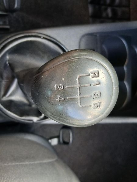Škoda Roomster 1.2 HTP KLIMA - fotka 27 z 35