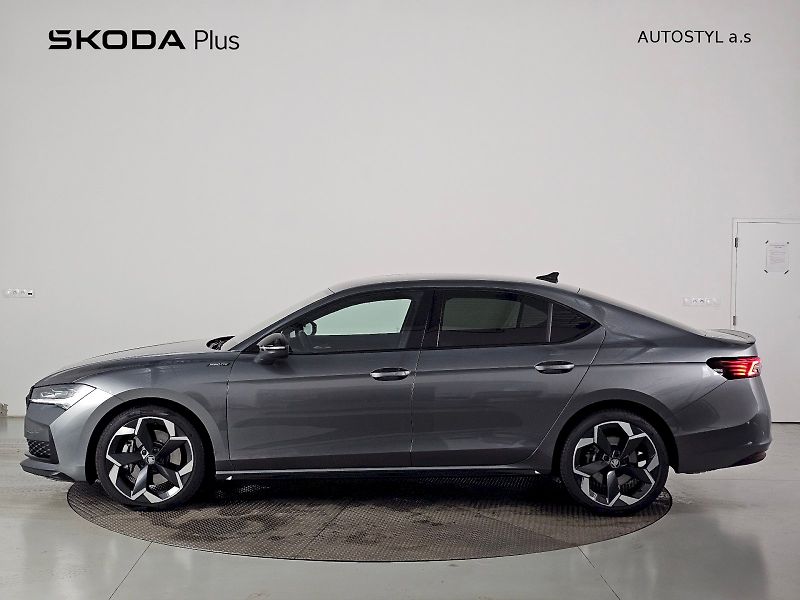 Škoda Superb (2025) 2.0TSI 195kW 4X4 Sportline TAŽ - fotka 3 z 35