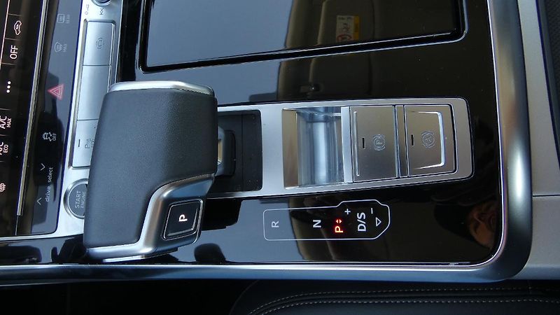 Audi Q7 45 TDI quattro tiptronic - fotka 19 z 26