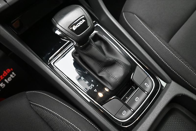 Škoda Karoq 2,0 TDI 85kW DSG VIRTUAL EL.KU - fotka 22 z 31