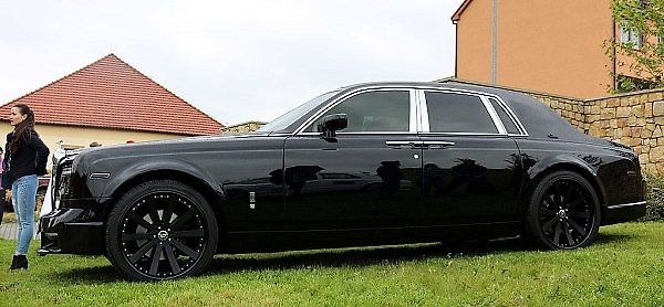 Sraz luxusních vozů Rolls-Royce a Bentley.