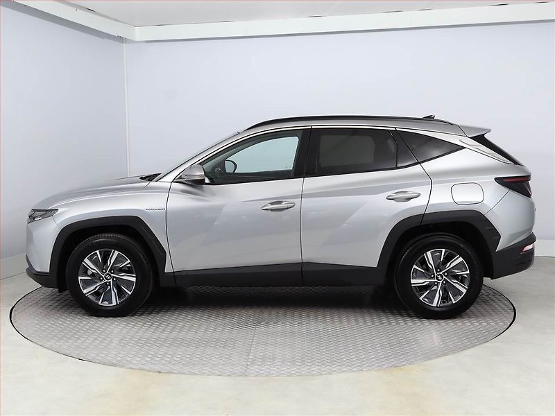 Hyundai Tucson (2024) 1.6 T-GDI - fotka 3 z 18