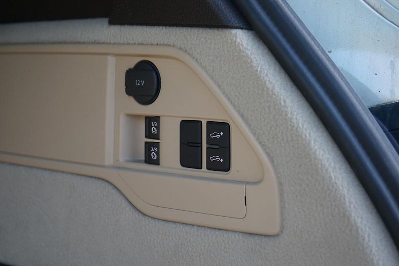 Volkswagen Touareg 180kW Pano 360 Matrix AdTempom - fotka 12 z 33