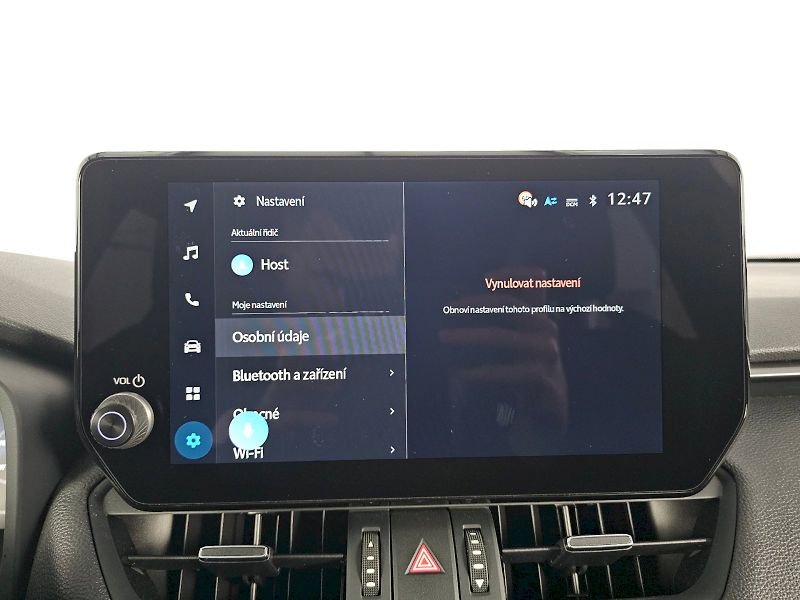 Toyota RAV4 (2025) 2.5HEV 222k 4x4 GR SPORT - fotka 15 z 31