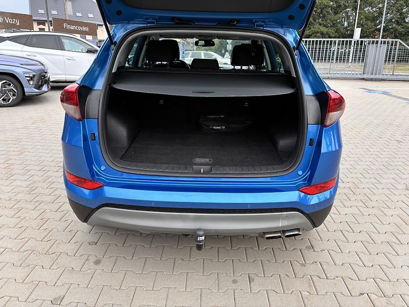 Hyundai Tucson 4x4, STYLE,TAŽNÉ,1.MAJITEL - fotka 28 z 28