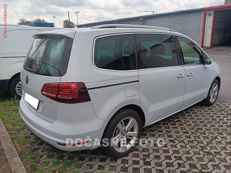 Volkswagen Sharan (2019) 2.0 TDI, ČR, servis.kniha - fotka 2 z 3