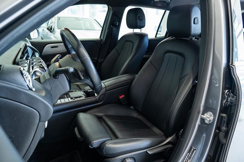 Mercedes-Benz GLB (2021) 200 d 4M/PREMIUM/360/MULTIBEAM - fotka 9 z 19