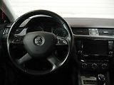 Škoda Octavia (2012) 1.4 TSI, ČR, Xenon, AC - náhled 11
