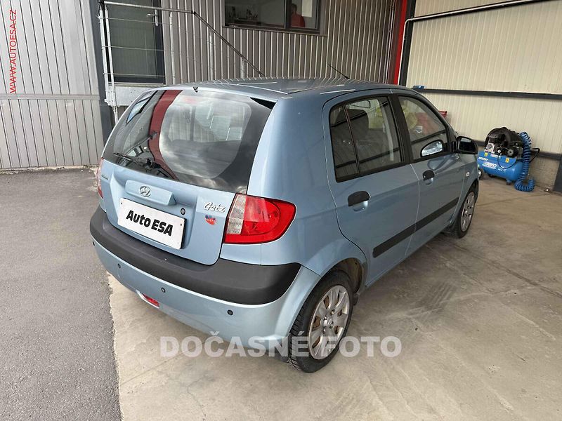 Hyundai Getz (2008) 1.1i, 2.maj,ČR, AC, park - fotka 2 z 3
