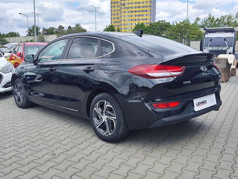 Hyundai i30 1.5 T-GDi/117kW Smart MHEV - fotka 7 z 31