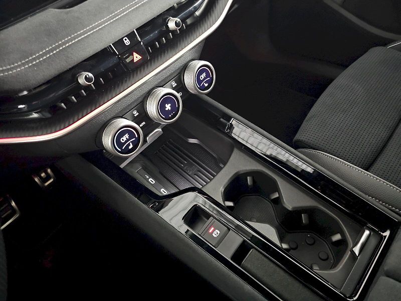 Škoda Superb (2025) 2.0 TSI 195kW 4X4 Sportline TA - fotka 34 z 35
