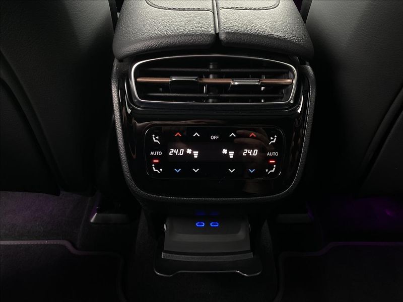 Mercedes-Benz EQE 500 4M SUV ElectricArt - fotka 27 z 29