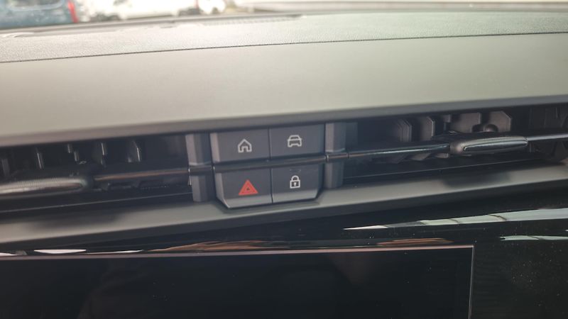 Alfa Romeo Junior (2026)  1,2 T 145 PS automat - fotka 29 z 38