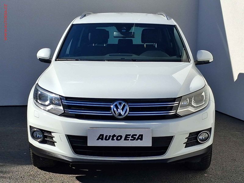 Volkswagen Tiguan (2015) 2.0 TDi 4x4, Sport&Style - fotka 2 z 19
