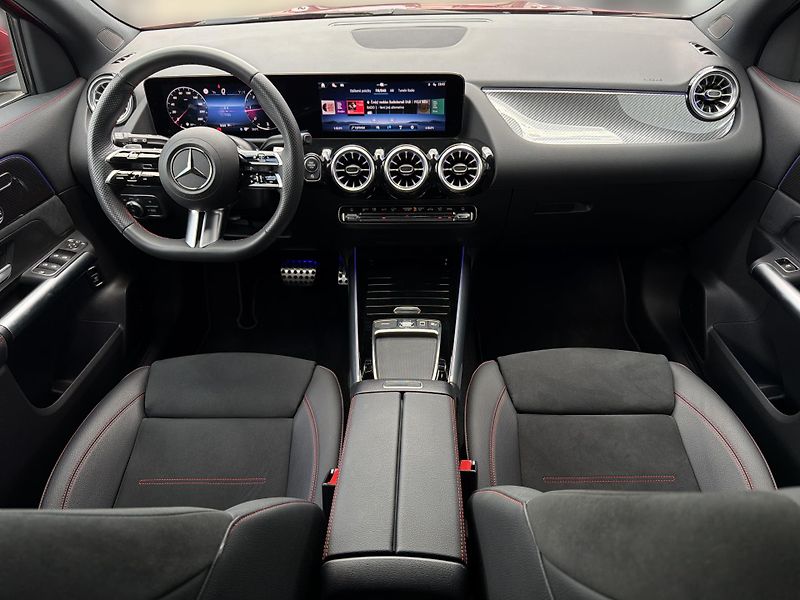Mercedes-Benz GLA GLA 200 d 4M AMG - fotka 12 z 27