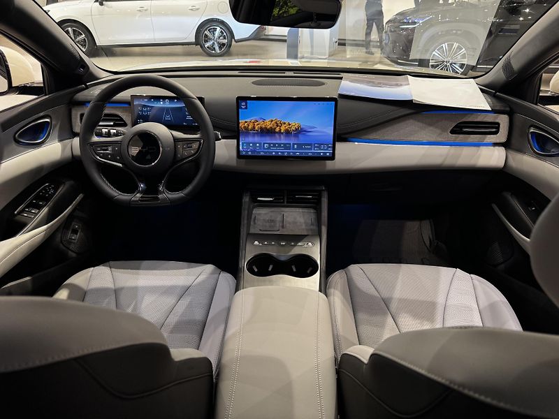 BYD Seal 6 (2025) DM-i Touring Comfort Lite - fotka 8 z 10