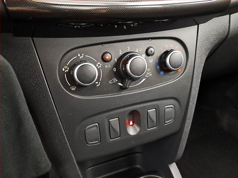 Dacia Logan (2020) 1.0 SCe, ČR,1.maj - fotka 13 z 14