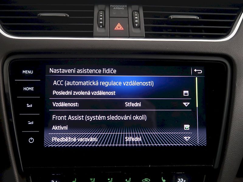 Škoda Octavia (2019) LAURIN&KLEMENT 2.0TDI 135KW 4x - fotka 24 z 40