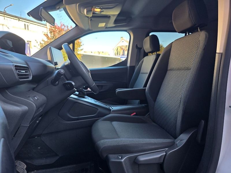 Peugeot Rifter 1.5d 130k TAŽNÉ 1.MAJ - fotka 5 z 16