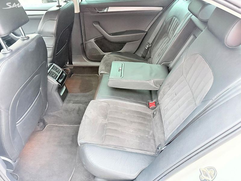 Škoda Superb 2.0 TDI 140kW - fotka 27 z 33