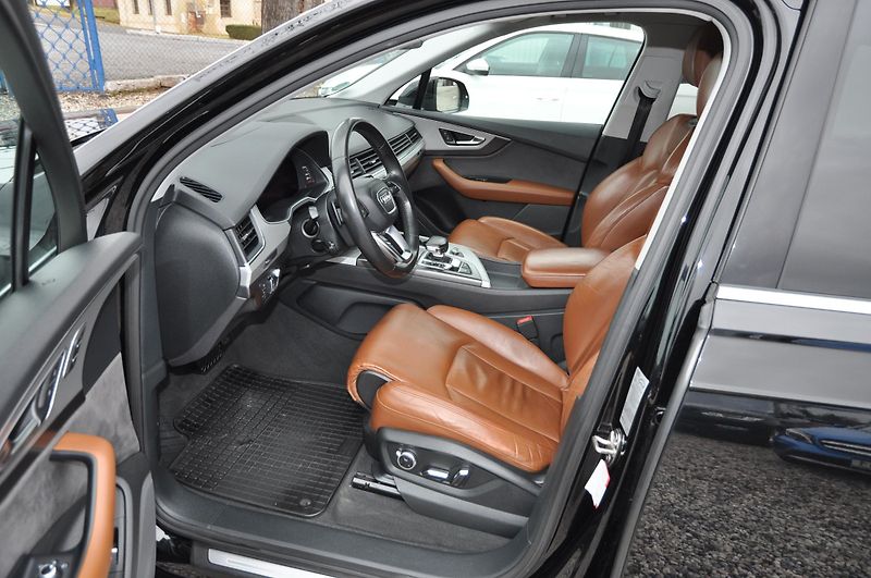 Audi Q7 3.0TFSi 245kW 4x4 S-line 7.mís - fotka 6 z 28