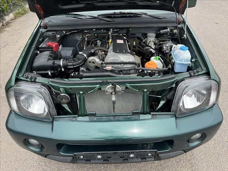 Suzuki Jimny 1,3 i RANGER 4x4 SERVIS TAŽNÉ - fotka 22 z 32