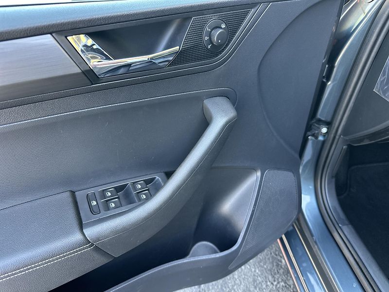 Škoda Rapid (2018) SPACEBACK* DSG *1.0TSI / 1.Maj - fotka 5 z 36
