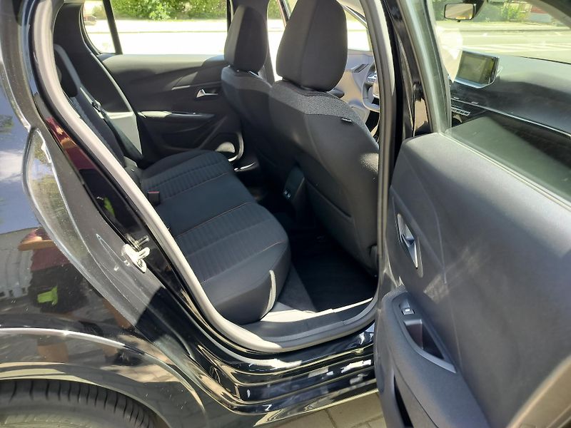 Peugeot 208 e, navigace, SOH 95% - fotka 20 z 28