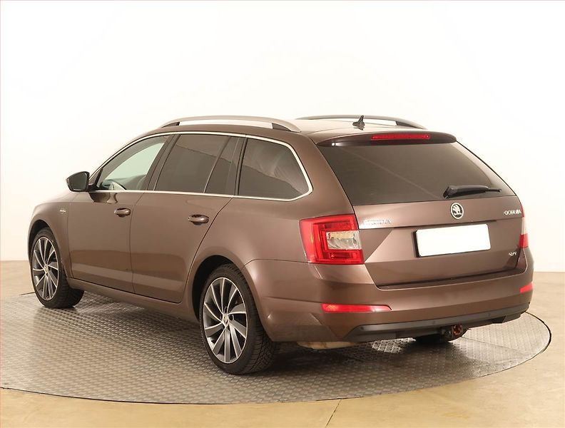 Škoda Octavia (2017) Laurin&Klement 2.0 TDI, 4X4 - fotka 4 z 19