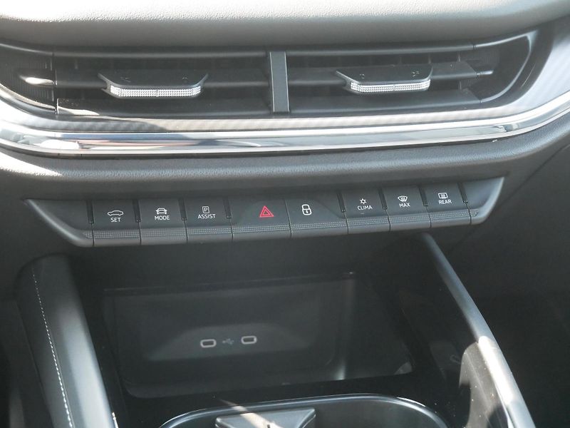 Škoda Enyaq - fotka 12 z 25