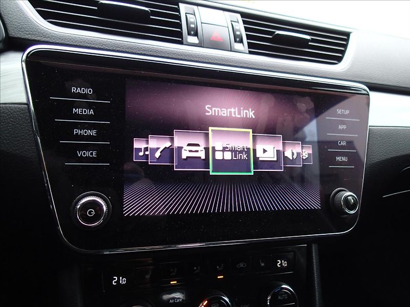 Škoda Superb 2,0 TDi, DSG, 4x4 , Tažné - fotka 23 z 48