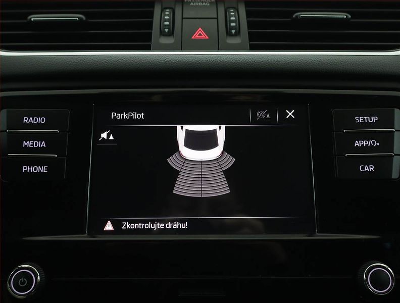 Škoda Octavia (2019) Ambition 1.5 TSI, Serv.kniha - fotka 14 z 15