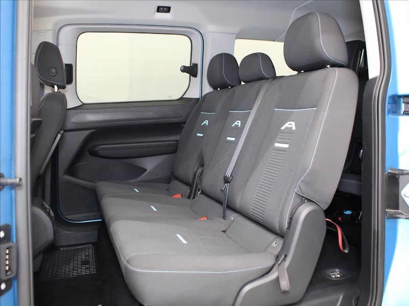 Ford Tourneo Connect 2,0 Eblue 4x4 7.míst Long ČR - fotka 7 z 25
