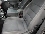 Volkswagen Touran (2011) 1.6TDI, Klima - náhled 9