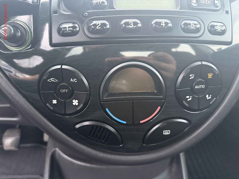 Ford Focus (2003) 1.6 16V, ČR, AC - fotka 15 z 15