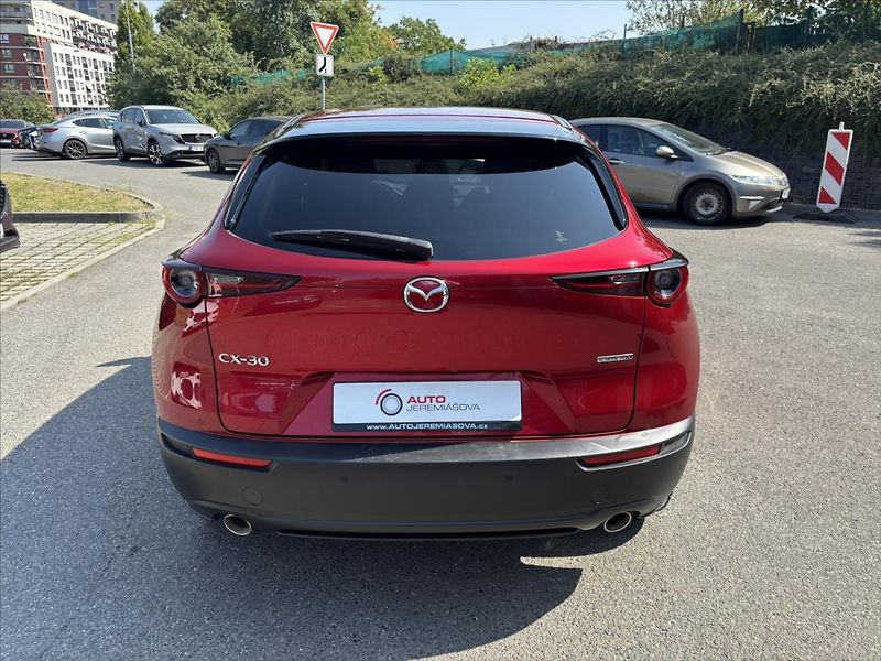 Mazda CX-30 2,0 i 137kW AT GT Plus CARPLAY - fotka 4 z 48