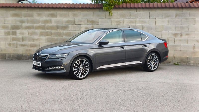 Škoda Superb L&K 2.0TSI 200kW-TZ-ČR-DPH - fotografie inzerátu