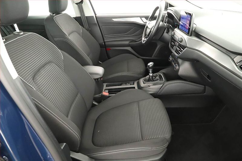 Ford Focus (2020) 1.5 EcoBlue, Navi, Tempomat - fotka 7 z 18