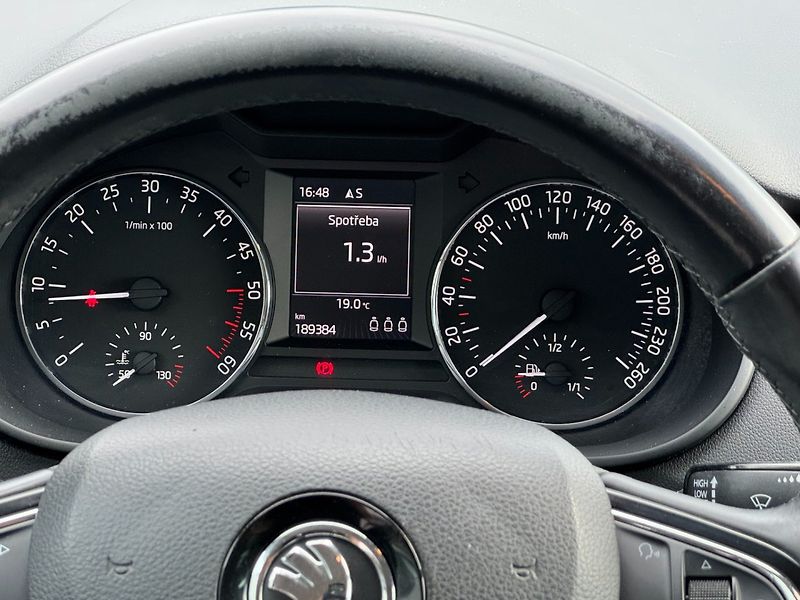Škoda Octavia (2014) Elegance 1.6 TDI 4x4 77kW - fotka 17 z 33
